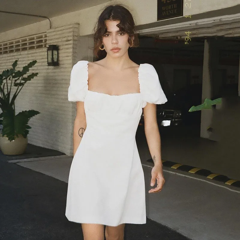 2022 French Sexy Backless Dress Women Sweet White Square Neck Short Puff Sleeves Dress Female Crossover Straps Summer Dress
2022 French Sexy Backless Dress Women Sweet White Square Neck Short Puff Sleeves Dress Female Crossover Straps Summer Dress
