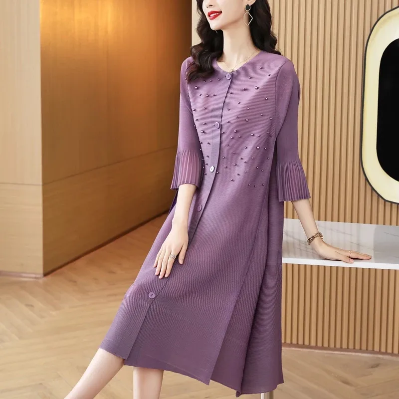 Miyake Pleated Lady Dresses 2022 New Spring And Autumn Single-breasted Loose Beaded Exquisite Buckle Cardigan Elegant Dress
Miyake Pleated Lady Dresses 2022 New Spring And Autumn Single-breasted Loose Beaded Exquisite Buckle Cardigan Elegant Dress