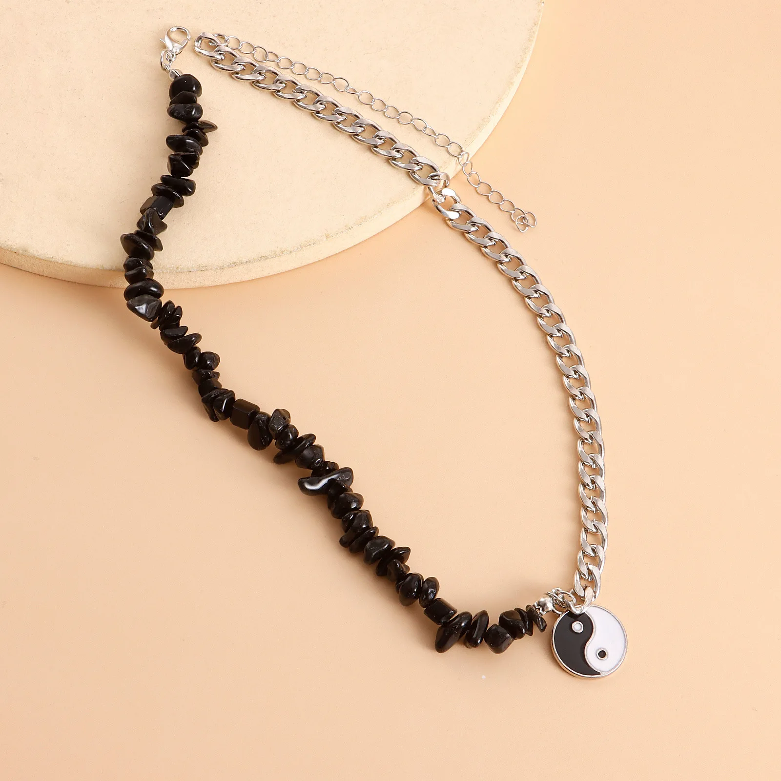 Punk style drop oil Tai Chi gossip necklace European and American fashion spliced pendant clavicle chain lady creative necklace
Punk style drop oil Tai Chi gossip necklace European and American fashion spliced pendant clavicle chain lady creative necklace