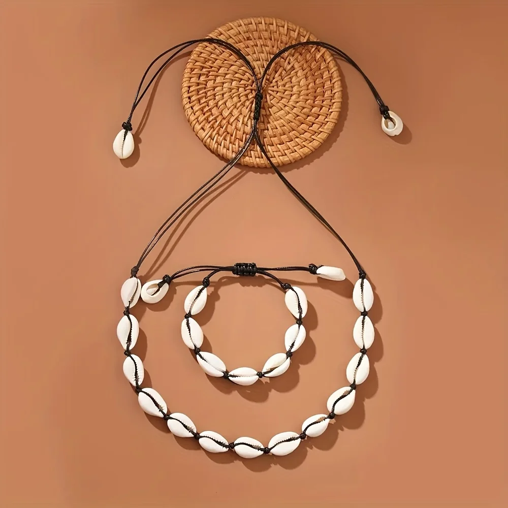 Плетеное ожерелье и браслет из ракушек
Плетеное ожерелье и браслет из ракушек