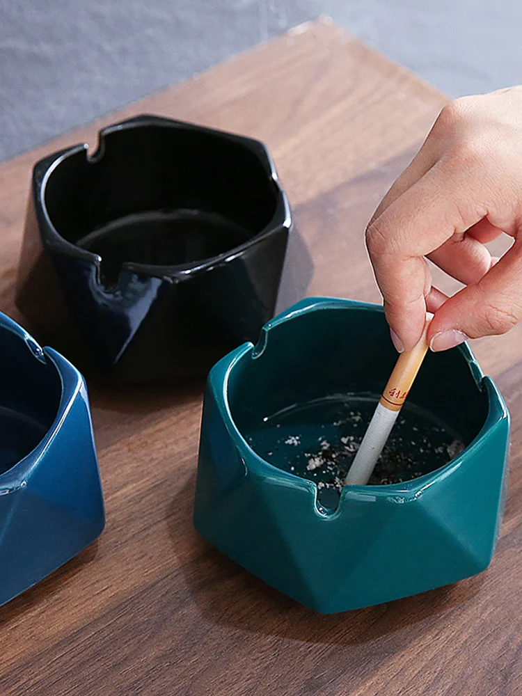 Ceramic Ashtray Creative Personality Fashion Windproof Large Living Room Office Home European Trend Without Cover
Ceramic Ashtray Creative Personality Fashion Windproof Large Living Room Office Home European Trend Without Cover