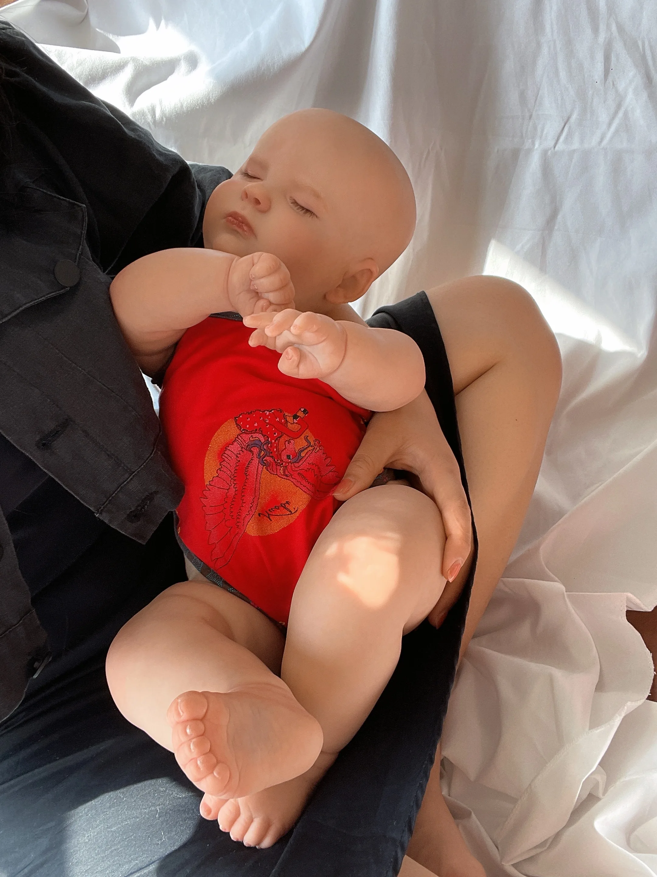 HAHABABY 60CM Huge Baby Already Painted Doll Sleeping Joseph Lifelike Soft Touch 3D Skin with Visible Veins Collectible Art Doll
HAHABABY 60CM Huge Baby Already Painted Doll Sleeping Joseph Lifelike Soft Touch 3D Skin with Visible Veins Collectible Art Doll