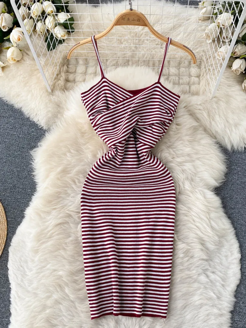 Retro Striped Knitting Bodycon Mini Dress Women 2022 Summer Sexy Spaghetti Strap Sleeveless Slim Mini Party Club Dress Vestidos
Retro Striped Knitting Bodycon Mini Dress Women 2022 Summer Sexy Spaghetti Strap Sleeveless Slim Mini Party Club Dress Vestidos