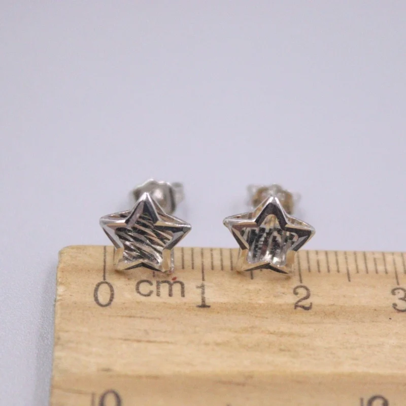 Серьги из белого золота 18 карат, лучший подарок для женщин, блестящие серьги-гвоздики на удачу/1,3 г
Серьги из белого золота 18 карат, лучший подарок для женщин, блестящие серьги-гвоздики на удачу/1,3 г