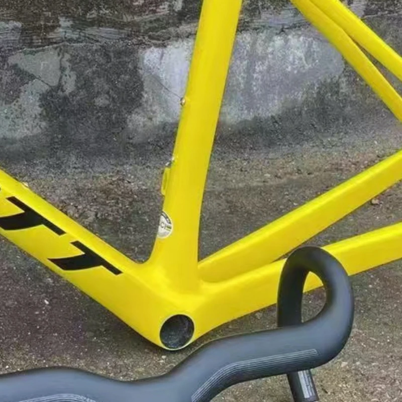 2023 New SLR Road bike disc brake carbon frame carbon handlebar carbon seat tube
2023 New SLR Road bike disc brake carbon frame carbon handlebar carbon seat tube