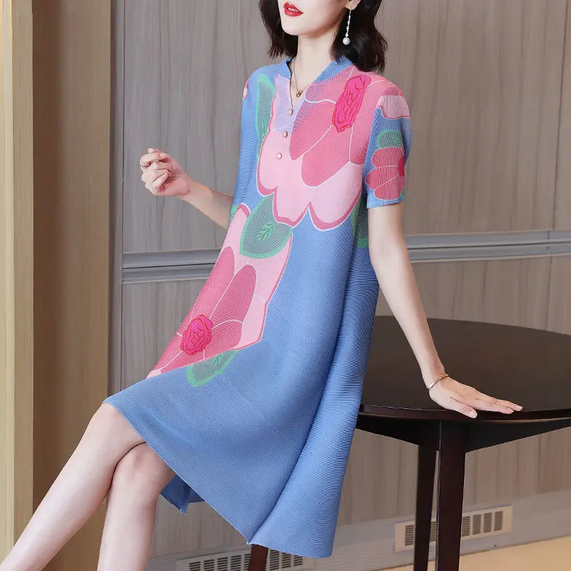 Chinese wind printed fold dress female 2022 summer new high -end v neck short sleeve casual in -law reduction dress female
Chinese wind printed fold dress female 2022 summer new high -end v neck short sleeve casual in -law reduction dress female