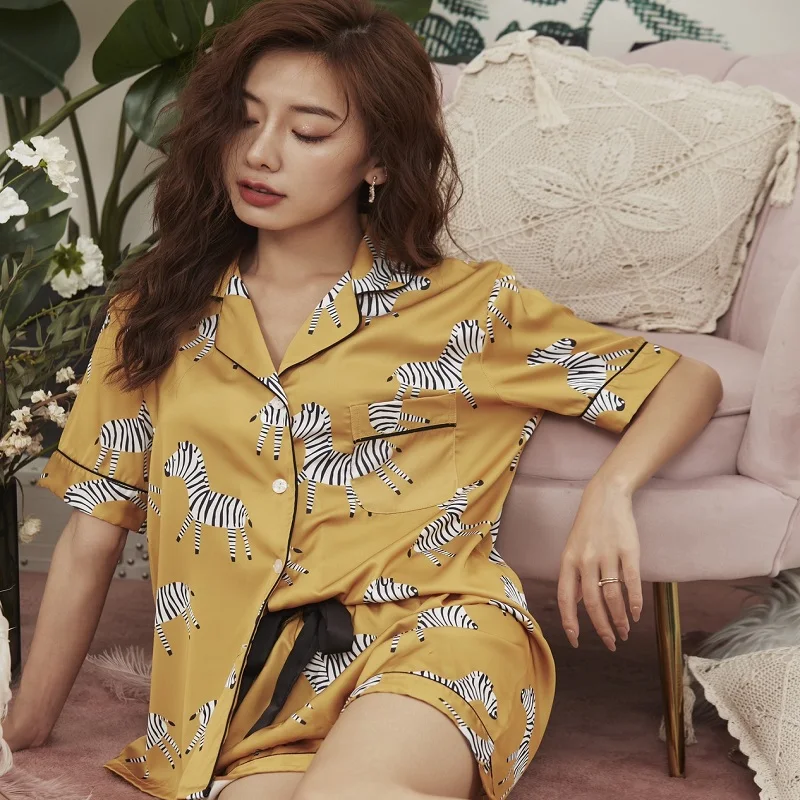 Summer Women Pajama Shorts Sleeve Sleepwear Sation Silk Home Clothes Pijama 2 Pieces Pajamas Zebra Sailor Moon Women’s Suit
Summer Women Pajama Shorts Sleeve Sleepwear Sation Silk Home Clothes Pijama 2 Pieces Pajamas Zebra Sailor Moon Women’s Suit