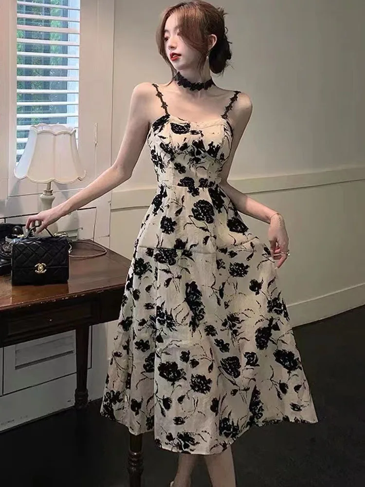 Women Dress 2022 Summer Casual Evening Suspenders Vintage Fashion Y2k Party Print Floral Wedding Dresses Long Aesthetic Clothing 
Women Dress 2022 Summer Casual Evening Suspenders Vintage Fashion Y2k Party Print Floral Wedding Dresses Long Aesthetic Clothing