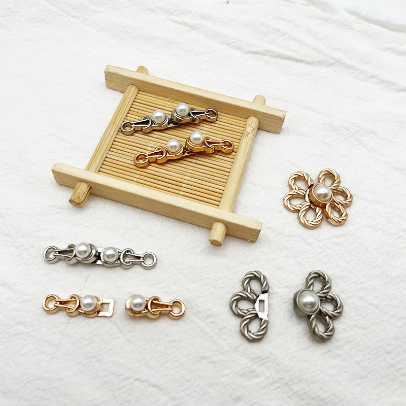 Metal Hanfu Tang Suit Collar Button Cheongsam Metal Plate Buckle Waist Doll Retro DIY Ming Made Buckle
Metal Hanfu Tang Suit Collar Button Cheongsam Metal Plate Buckle Waist Doll Retro DIY Ming Made Buckle