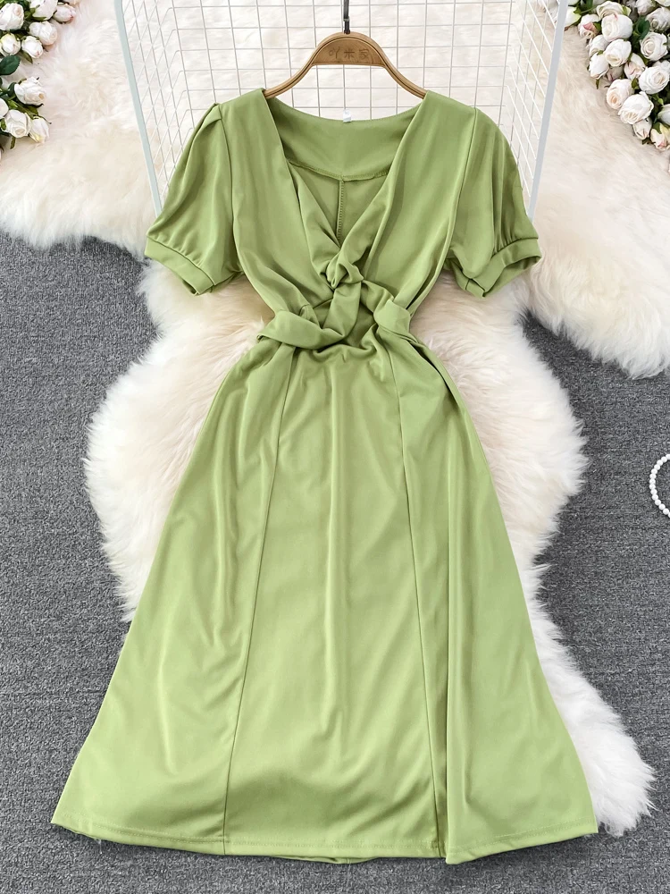 Foamlina Women Summer Dress 2022 Elegant Solid V-neck Short Sleeve Slim High Waist A-line Casual Female Knee Length Party Dress
Foamlina Women Summer Dress 2022 Elegant Solid V-neck Short Sleeve Slim High Waist A-line Casual Female Knee Length Party Dress
