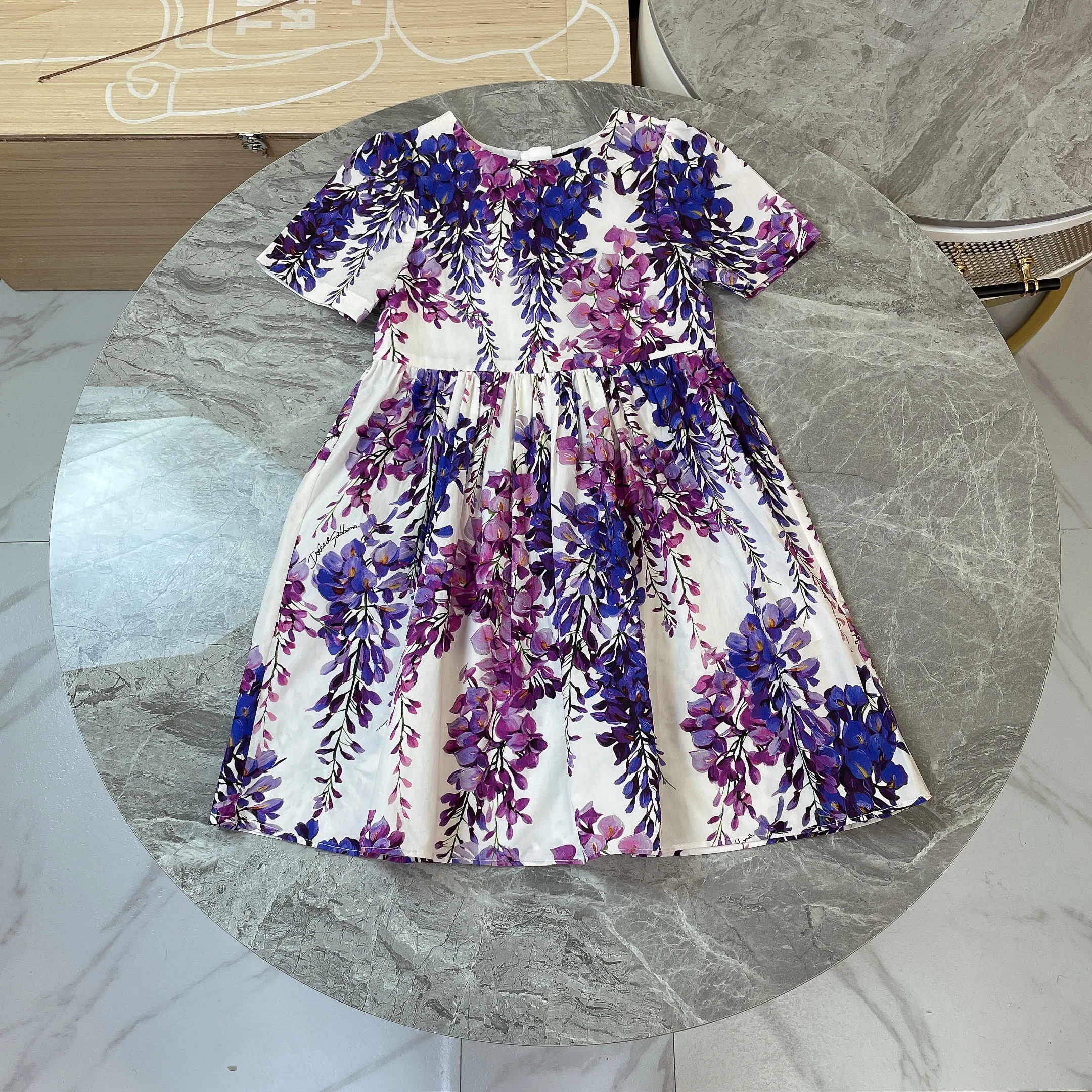 Fashion design children's summer girls dress 2022 New Cute pastoral floral long skirt children's girls dress casual dress
Fashion design children's summer girls dress 2022 New Cute pastoral floral long skirt children's girls dress casual dress