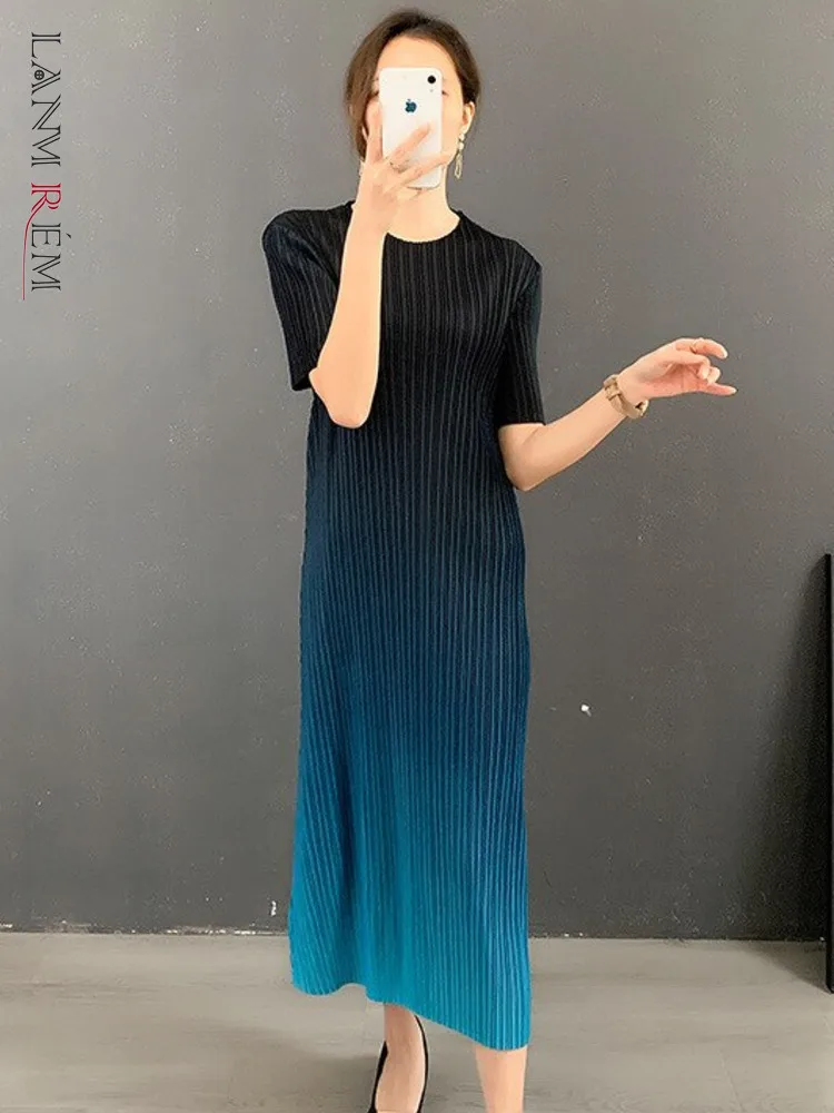 LANMREM Gradient Pleated Dress For Women Round Neck Short Sleeves Female Slim Elegant Party Dresses 2023 Summer New 2M298 
LANMREM Gradient Pleated Dress For Women Round Neck Short Sleeves Female Slim Elegant Party Dresses 2023 Summer New 2M298