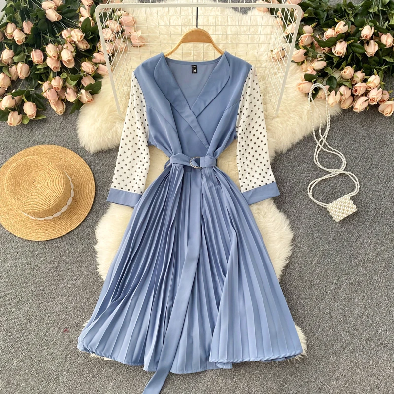 2022 Early Spring New Wave Dot Long Sleeve Splicing V-neck Waist Lace Up Dress Sweet First Love French Pleated Dress
2022 Early Spring New Wave Dot Long Sleeve Splicing V-neck Waist Lace Up Dress Sweet First Love French Pleated Dress