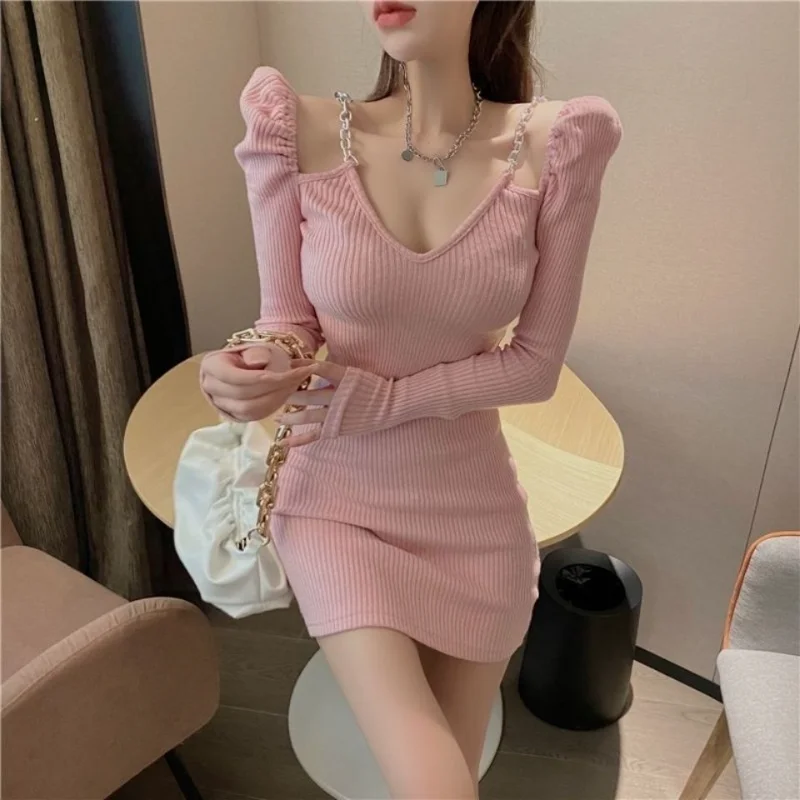Basic Knitted Dress Autumn Winter Sexy Slim V Collar Long Sleeve Mini Dresses for Women Backless Short Bodycon Vestidos Q271
Basic Knitted Dress Autumn Winter Sexy Slim V Collar Long Sleeve Mini Dresses for Women Backless Short Bodycon Vestidos Q271