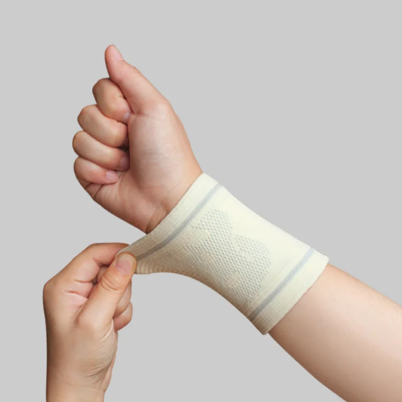 1 Pair Wristband Knitting Breathable Elasticity Gym Fitness Training Wrist Support Elastic Unisex Tennis Volleyball Sweatband
1 Pair Wristband Knitting Breathable Elasticity Gym Fitness Training Wrist Support Elastic Unisex Tennis Volleyball Sweatband