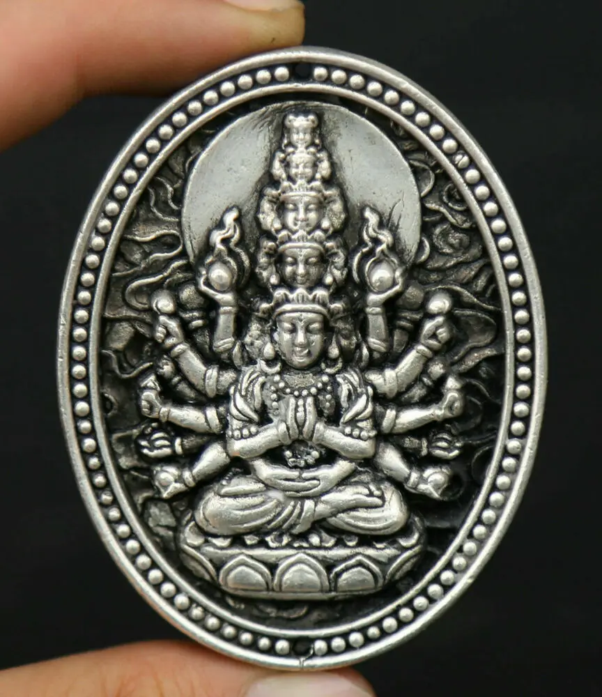 2,6 "Тибетский буддизм Miao Silver 18 Arms Maha Cundi Kwan-Yin Лон ку« Бодхисаттва»
2,6 "Тибетский буддизм Miao Silver 18 Arms Maha Cundi Kwan-Yin Лон ку« Бодхисаттва»