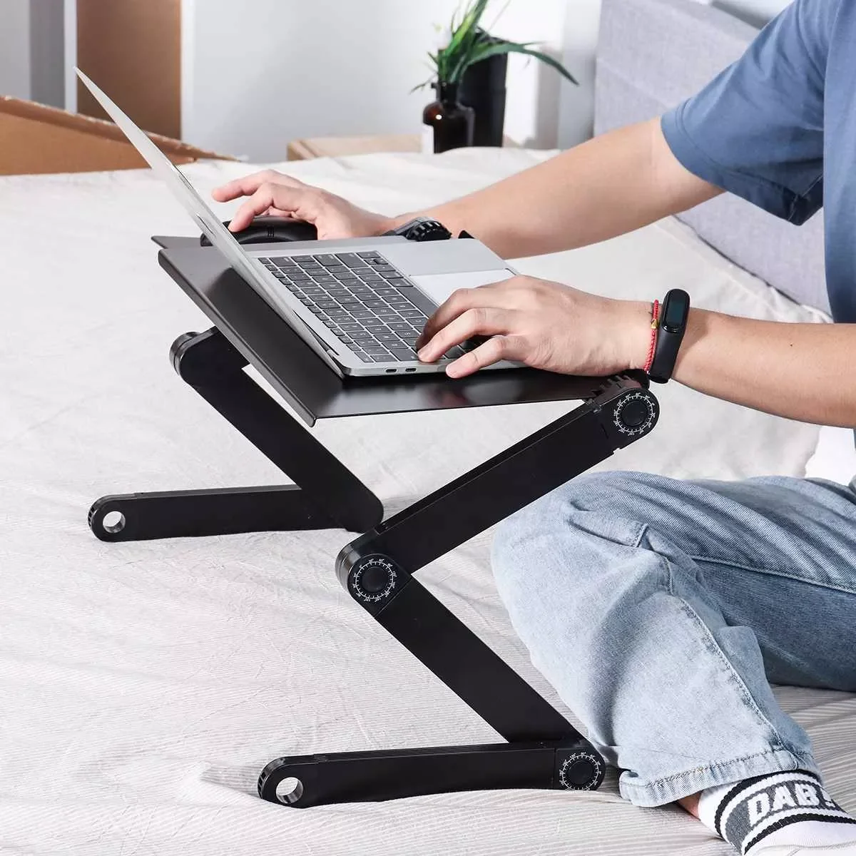 2023 Adjustable Laptop Desk Stand Portable Laptop Table Cooling Fan Computer Notebook PC Holder With Mouse Pad Tray Bed Sofa gam
2023 Adjustable Laptop Desk Stand Portable Laptop Table Cooling Fan Computer Notebook PC Holder With Mouse Pad Tray Bed Sofa gam