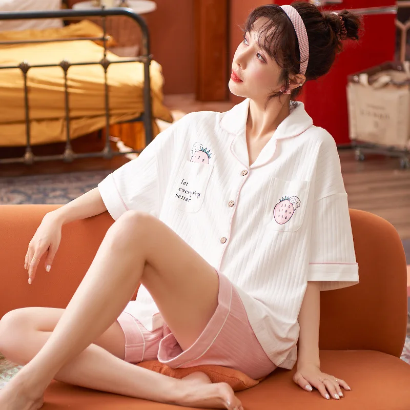 Thin pajamas women's home clothes cotton lapel V-neck short-sleeved shorts cartoon cute
Thin pajamas women's home clothes cotton lapel V-neck short-sleeved shorts cartoon cute