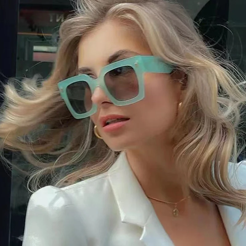 Vintage Oversized Square Sunglasses for Women Retro 2000s Womens Luxury Big Frames Sun Glasses UV400 Protection Gafas De Sol
Vintage Oversized Square Sunglasses for Women Retro 2000s Womens Luxury Big Frames Sun Glasses UV400 Protection Gafas De Sol
