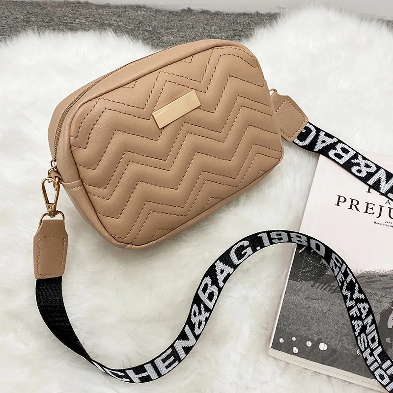 2022 Girl's Cosmetic Bag Small Square PU Leather Shoulder Messenger Bag Lady Fashion Crossbody Bag Mobile Phone Bag
2022 Girl's Cosmetic Bag Small Square PU Leather Shoulder Messenger Bag Lady Fashion Crossbody Bag Mobile Phone Bag