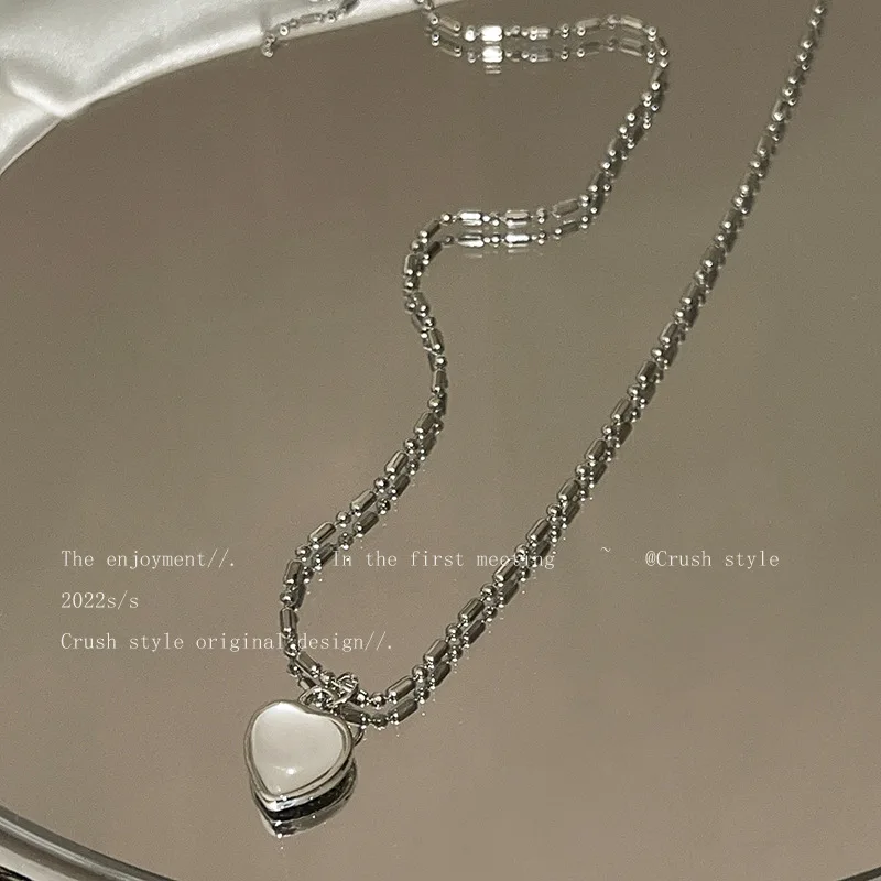 Fashion Trend Imitation Cat's Eye Stone Heart Pendant Necklace Women Electroplated Jewelry Unique Temperament Girl Accessories
Fashion Trend Imitation Cat's Eye Stone Heart Pendant Necklace Women Electroplated Jewelry Unique Temperament Girl Accessories