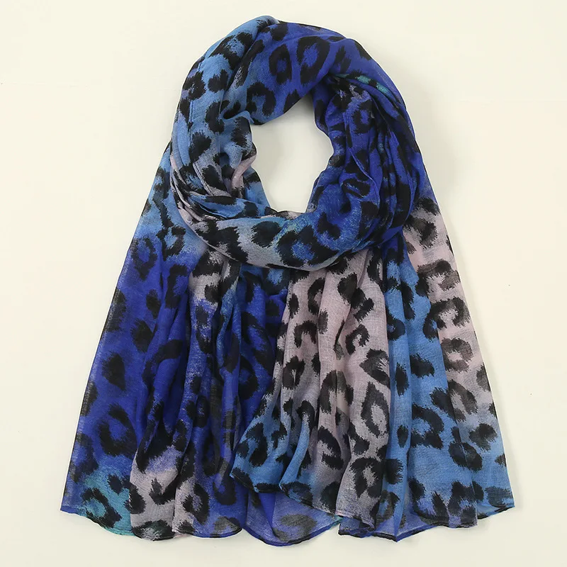 

Fashion Leopard Print Women Viscose Scarf Big Petal Voile Hijab Large Shawls and Wraps Female Foulards Luxury Designer 2023 NEW