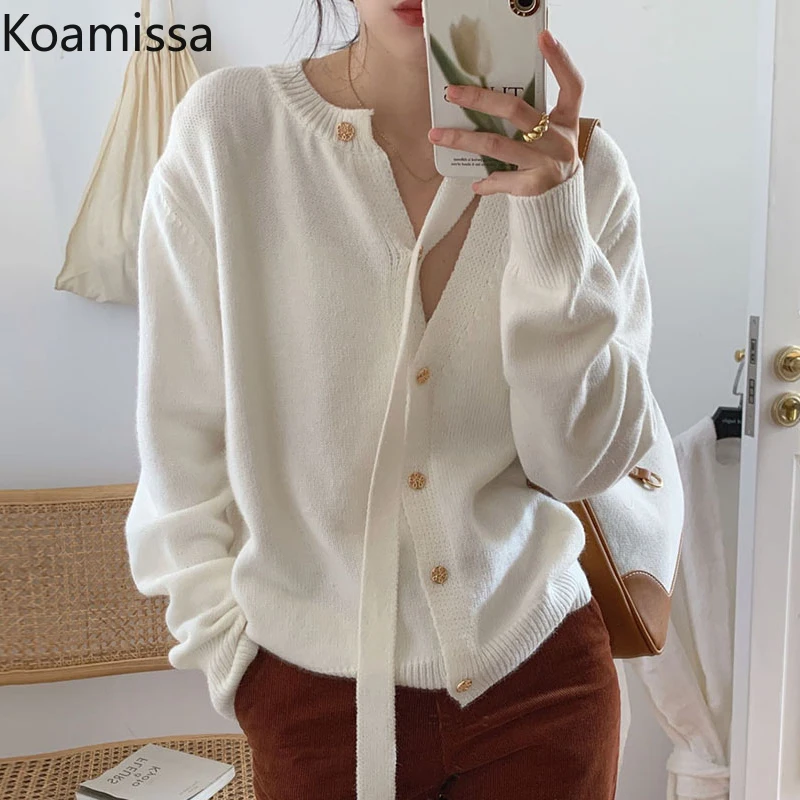 Женский трикотажный кардиган Koamissa, с круглым вырезом и длинными рукавами, на пуговицах, модная однотонная осенне-зимняя одежда в Корейском ...
Женский трикотажный кардиган Koamissa, с круглым вырезом и длинными рукавами, на пуговицах, модная однотонная осенне-зимняя одежда в Корейском ...