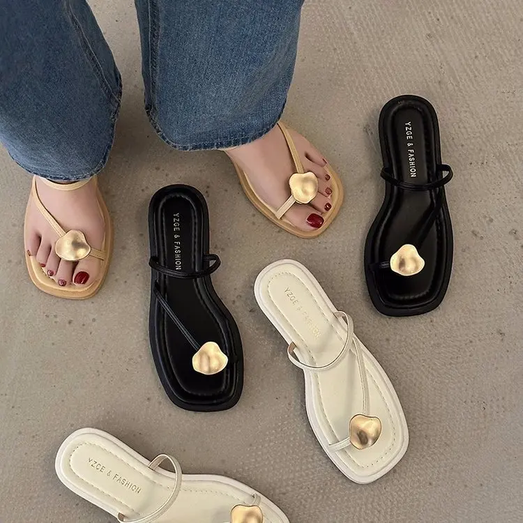 Шлепанцы женские резиновые на плоской подошве, сланцы для улицы, сандалии на квадратном каблуке, Модные низкие пляжные тапочки в гавайском ...
Шлепанцы женские резиновые на плоской подошве, сланцы для улицы, сандалии на квадратном каблуке, Модные низкие пляжные тапочки в гавайском ...