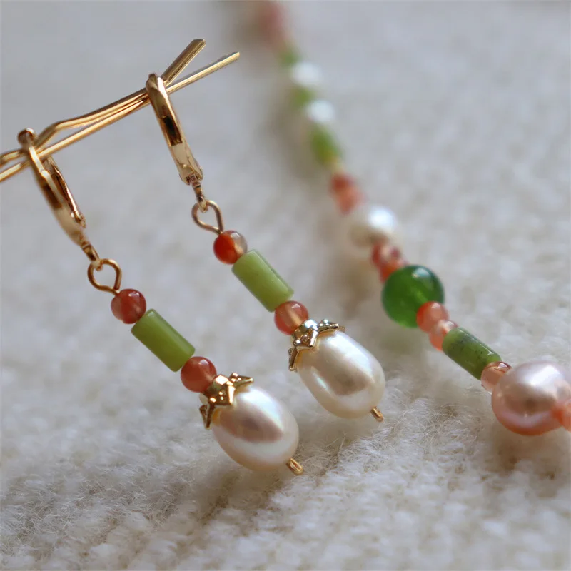 Vintage Classic Natural Stone Natural Pearl Earrings for Women Handmade Beaded Pendant Earrings Luxury Jewelry Accessories
Vintage Classic Natural Stone Natural Pearl Earrings for Women Handmade Beaded Pendant Earrings Luxury Jewelry Accessories