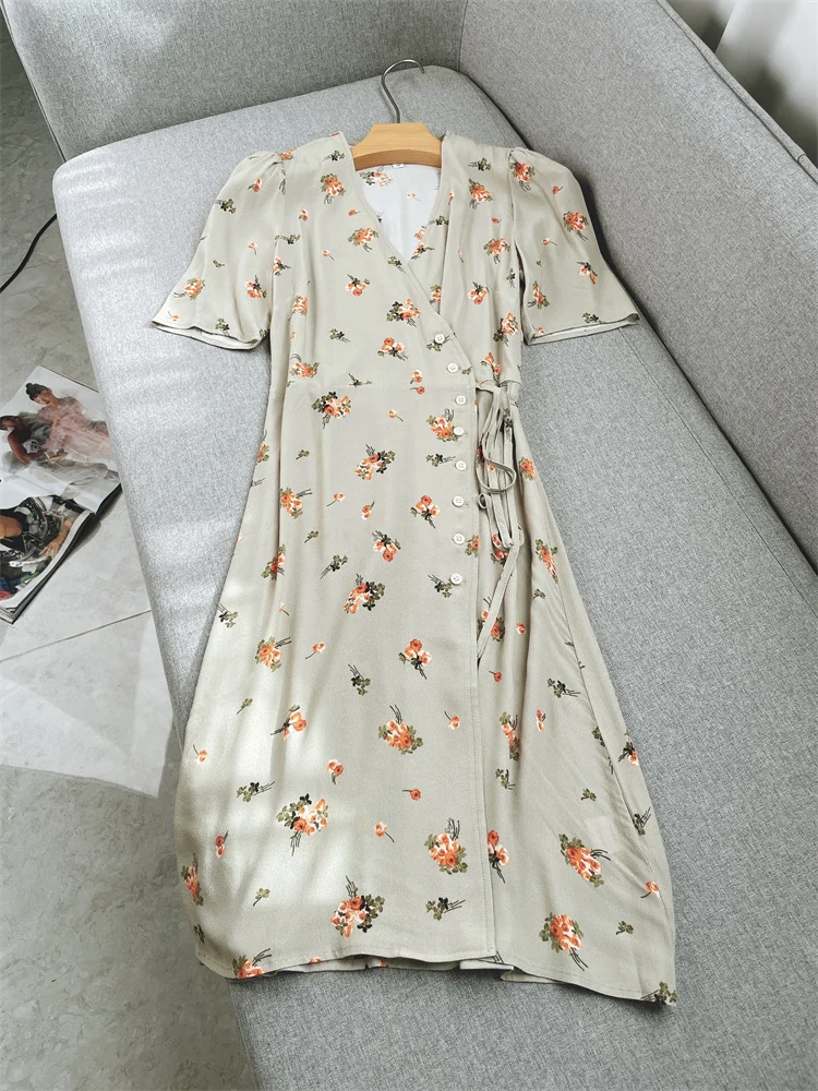 Printed Short-sleeved A-line Skirt for RUANDAI 2022 Summer New High-waisted V-neck Floral Single-breasted Lace-up Dress Women
Printed Short-sleeved A-line Skirt for RUANDAI 2022 Summer New High-waisted V-neck Floral Single-breasted Lace-up Dress Women