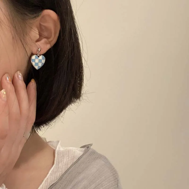 Love Checkerboard Stud Earrings Necklace Korean Fashion Hip Hop Fall Winter Sweater Metal Chain Jewelry Wholesale
Love Checkerboard Stud Earrings Necklace Korean Fashion Hip Hop Fall Winter Sweater Metal Chain Jewelry Wholesale
