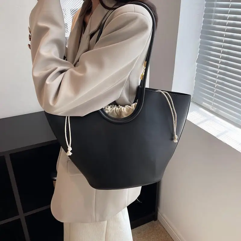 Women's Large PU Leather Handbags Fashion Big Capacity Shopper Tote Ladies Shoulder Bag Solid Color Top Handle Bag 2022 Purses
Women's Large PU Leather Handbags Fashion Big Capacity Shopper Tote Ladies Shoulder Bag Solid Color Top Handle Bag 2022 Purses