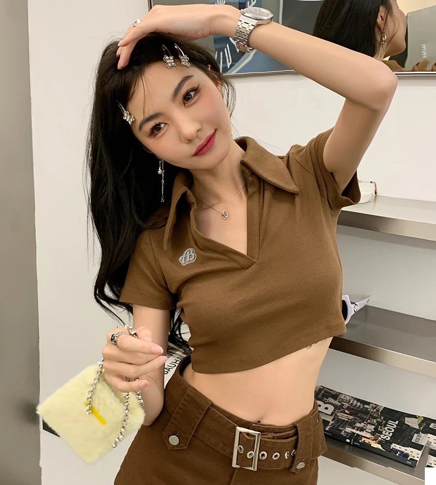 2022 spring new women's clothing American retro hot girl polo-neck V-neck short-sleeved T-shirt high waist slim ins tide summer
2022 spring new women's clothing American retro hot girl polo-neck V-neck short-sleeved T-shirt high waist slim ins tide summer