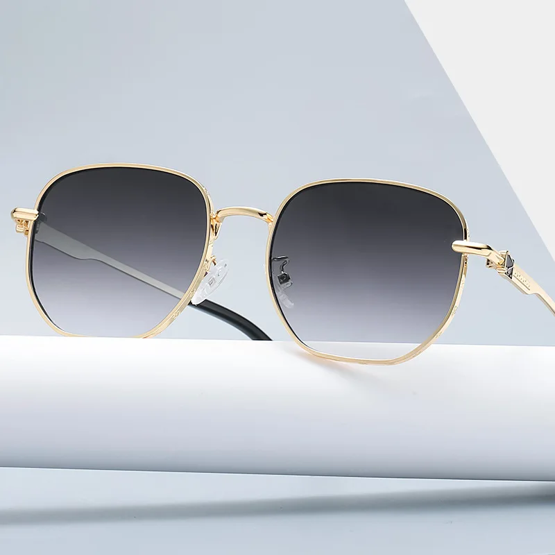 2022 New Net Red Sunglasses European and American Trend Sunglasses Modern Glasses Trend Designer Sunglasses
2022 New Net Red Sunglasses European and American Trend Sunglasses Modern Glasses Trend Designer Sunglasses