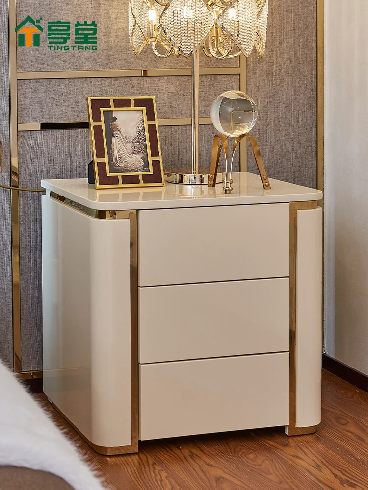 Italian light luxury bedside table postmodern simple storage cabinet high-end paint bedside cabinet high-grade bedroom furniture
Italian light luxury bedside table postmodern simple storage cabinet high-end paint bedside cabinet high-grade bedroom furniture