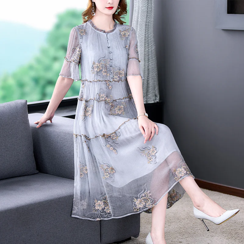 Ladies Grey Floral Natural Silk Embroidered Midi Dress Spring Summer Fashion Casual Beach Long 2023 Elegant Loose
Ladies Grey Floral Natural Silk Embroidered Midi Dress Spring Summer Fashion Casual Beach Long 2023 Elegant Loose