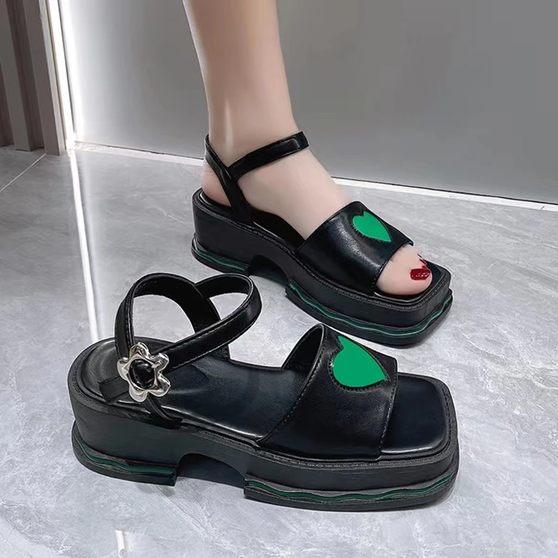 Sandals Women's 2022 Summer New Thick Bottom One Word Buckle Square Toe Sandals for Outer Wear Women's Fashion Love High Heels
Sandals Women's 2022 Summer New Thick Bottom One Word Buckle Square Toe Sandals for Outer Wear Women's Fashion Love High Heels