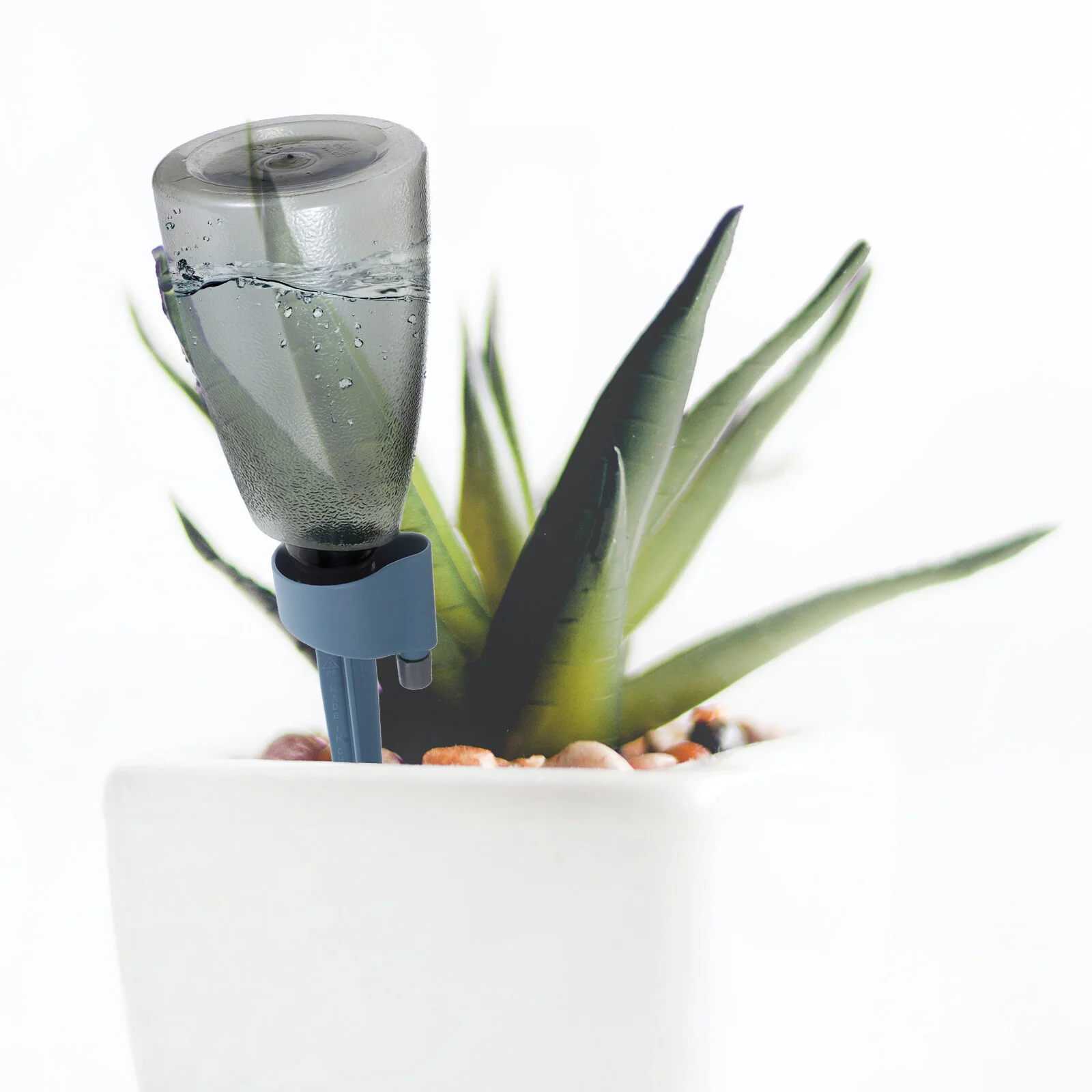 4 Sets Outdoor Kettle Auto Watering System Plants Automatic Garden Pots Self Spike Bottles Dripper Bonsai Potted
4 Sets Outdoor Kettle Auto Watering System Plants Automatic Garden Pots Self Spike Bottles Dripper Bonsai Potted
