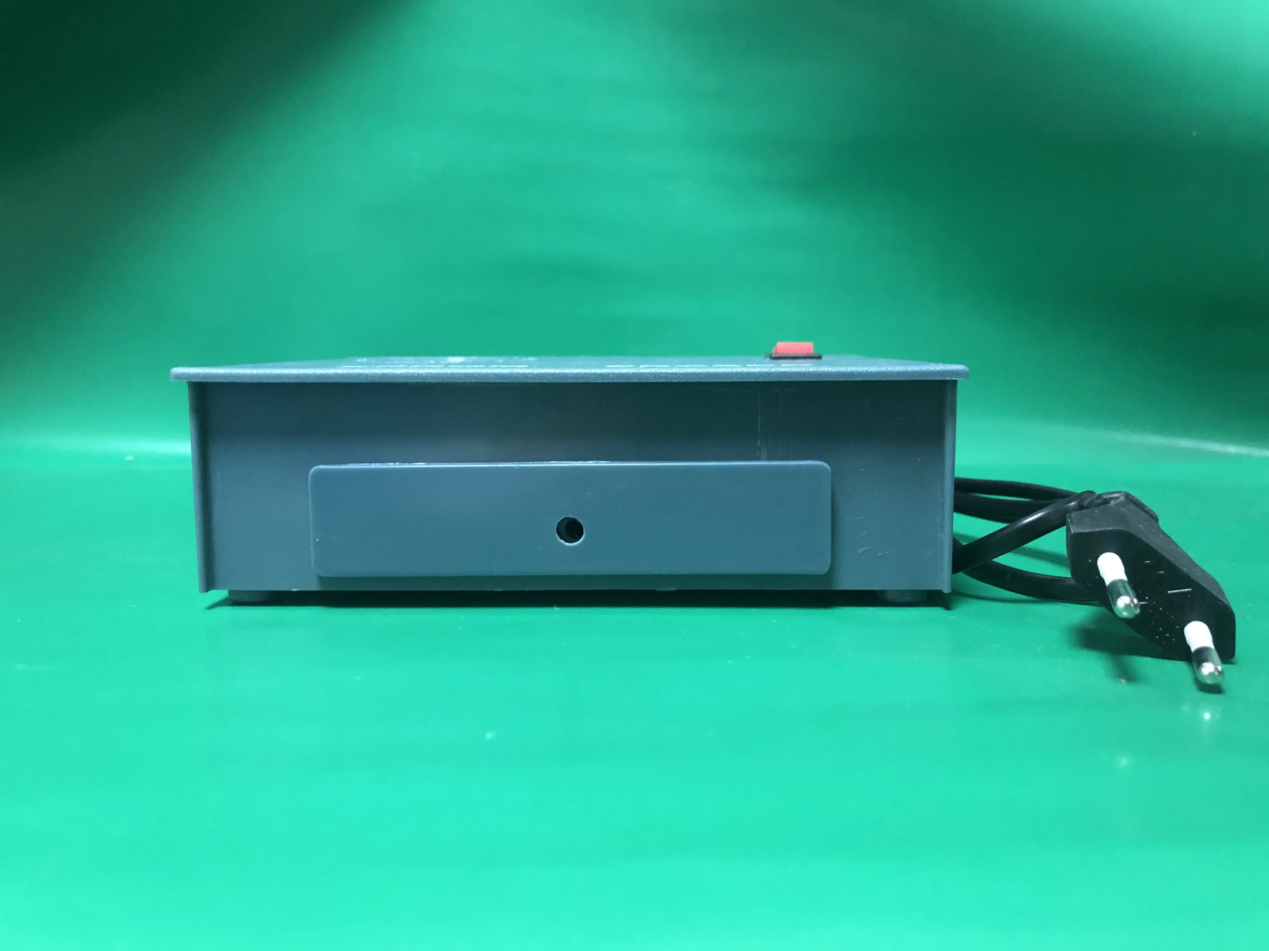 УФ-ластик EPROM, стираемый таймер ультрафиолетового света, полупроводниковые вафельные чипы, стирание излучения, инструмент для стирания данных EPROM, вариант 220/110 В 
УФ-ластик EPROM, стираемый таймер ультрафиолетового света, полупроводниковые вафельные чипы, стирание излучения, инструмент для стирания данных EPROM, вариант 220/110 В