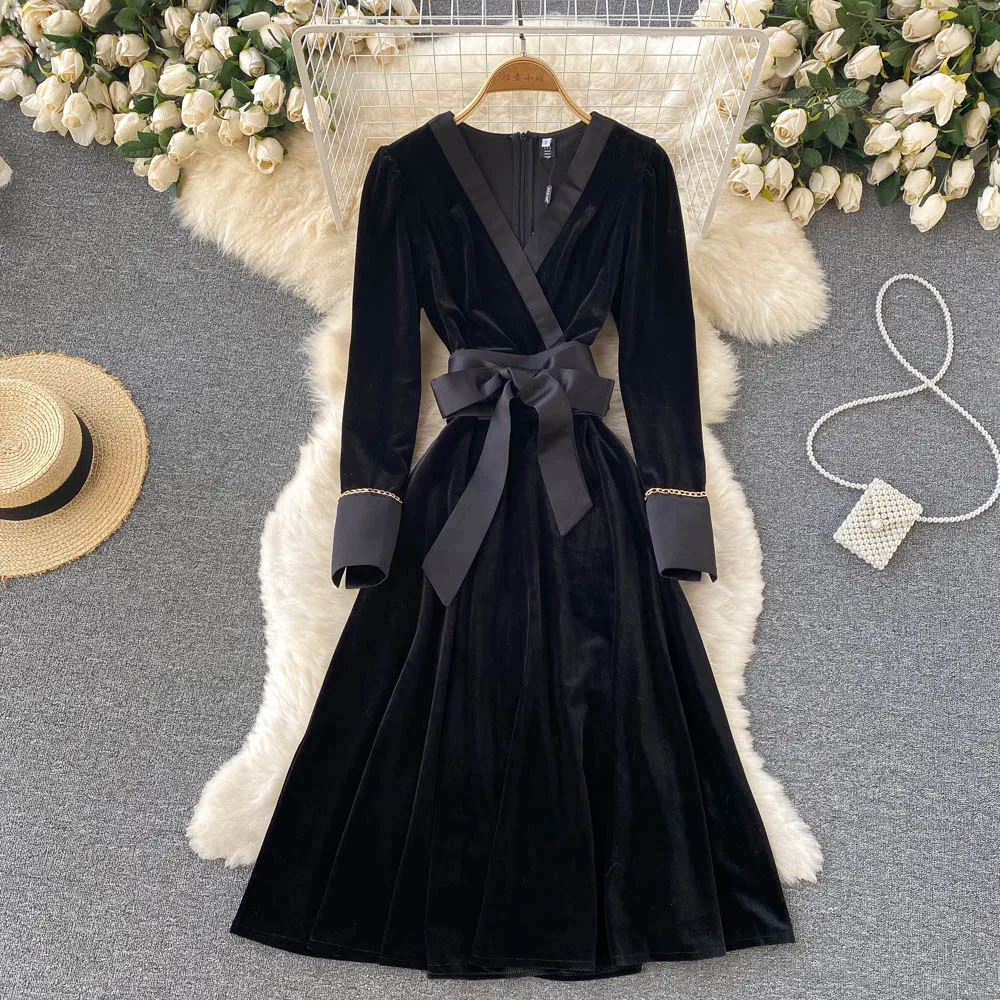 Amolapha Women Long Sleeve Thicken V-Neck Bandage Slim Waist Big Swing Dress Female Clothing
Amolapha Women Long Sleeve Thicken V-Neck Bandage Slim Waist Big Swing Dress Female Clothing