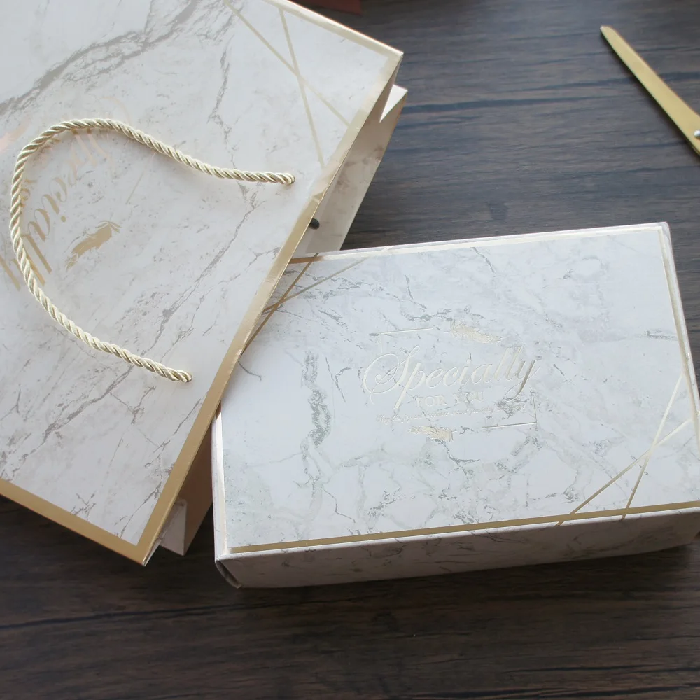 20.5*12.5*6.8cm 3 Set Gold Frame White Marble Paper Box + Bag DIY Handmade Chocolate Wedding Birthday Holiday Gift Pack
20.5*12.5*6.8cm 3 Set Gold Frame White Marble Paper Box + Bag DIY Handmade Chocolate Wedding Birthday Holiday Gift Pack