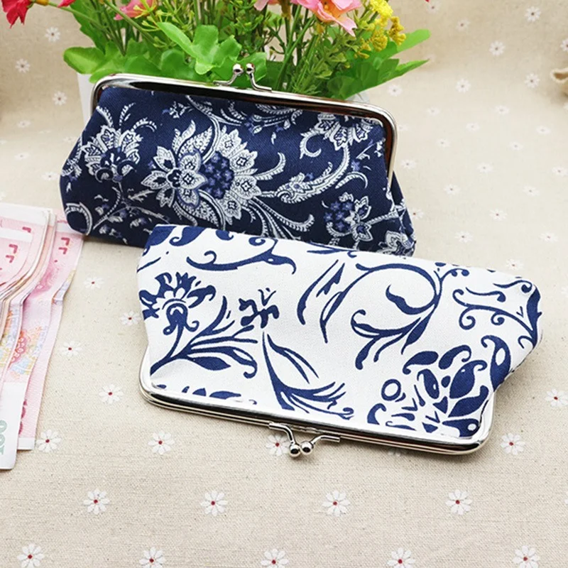 2022 New Simple Iron Mouth Clip Bag Small Things Storage Bag Coin Purse Multifunctional Lipstick Bags Portable Coin Bags
2022 New Simple Iron Mouth Clip Bag Small Things Storage Bag Coin Purse Multifunctional Lipstick Bags Portable Coin Bags