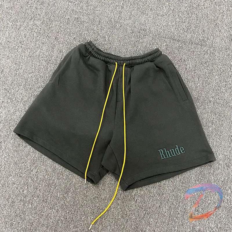 Rhude Shorts High Street Heavy Wash Embroidered Letters Drawstring Men's and Women's Loose Casual Shorts Five-point Pants
Rhude Shorts High Street Heavy Wash Embroidered Letters Drawstring Men's and Women's Loose Casual Shorts Five-point Pants
