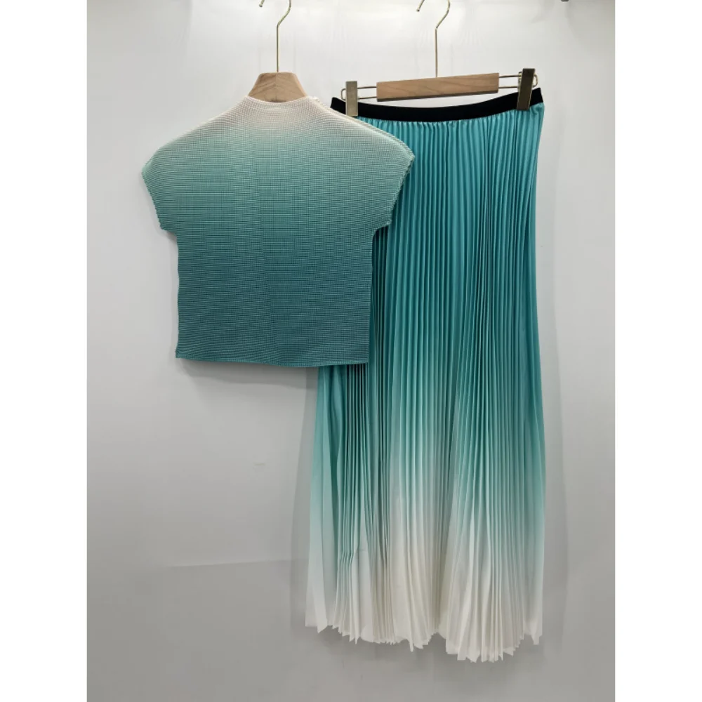 JOCLOTH Miyake Corn Grain Pleated Gradient T-shirt and Elegant Loose Large Size Fold Skirt Office Ladies Casual 2 Pieces Sets
JOCLOTH Miyake Corn Grain Pleated Gradient T-shirt and Elegant Loose Large Size Fold Skirt Office Ladies Casual 2 Pieces Sets