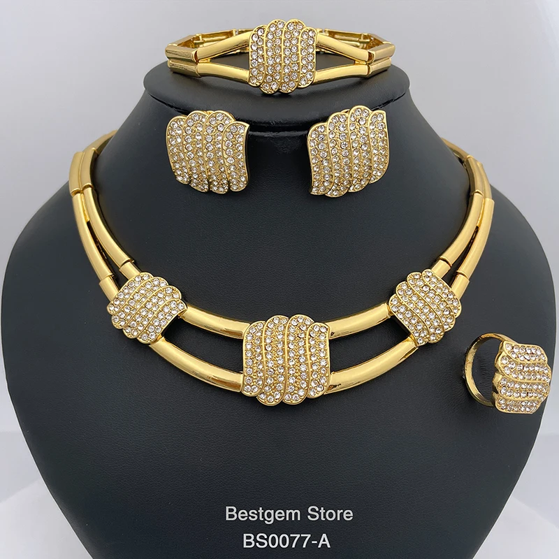 Vintage Women Jewelry Set 4pcs Earrings Ring Necklace Bracelet Set Jewelry 18K Gold Plated Wedding Party Dress Free Shipping
Vintage Women Jewelry Set 4pcs Earrings Ring Necklace Bracelet Set Jewelry 18K Gold Plated Wedding Party Dress Free Shipping