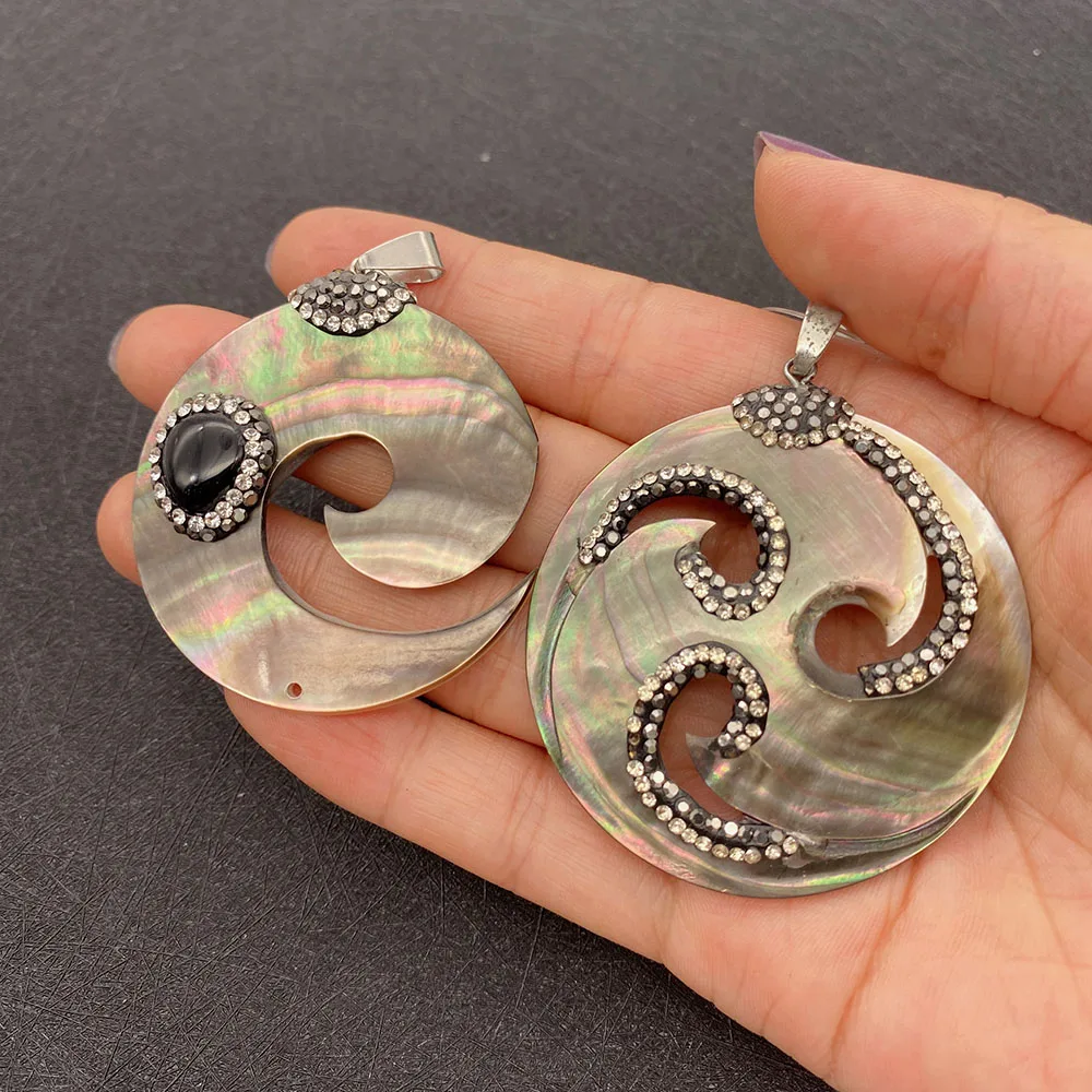 Round Freshwater Shell Rhinestone Pendant For DIY Necklace Jewelry Making Necklace Charm Designer Ladies Accessories Wholesale
Round Freshwater Shell Rhinestone Pendant For DIY Necklace Jewelry Making Necklace Charm Designer Ladies Accessories Wholesale
