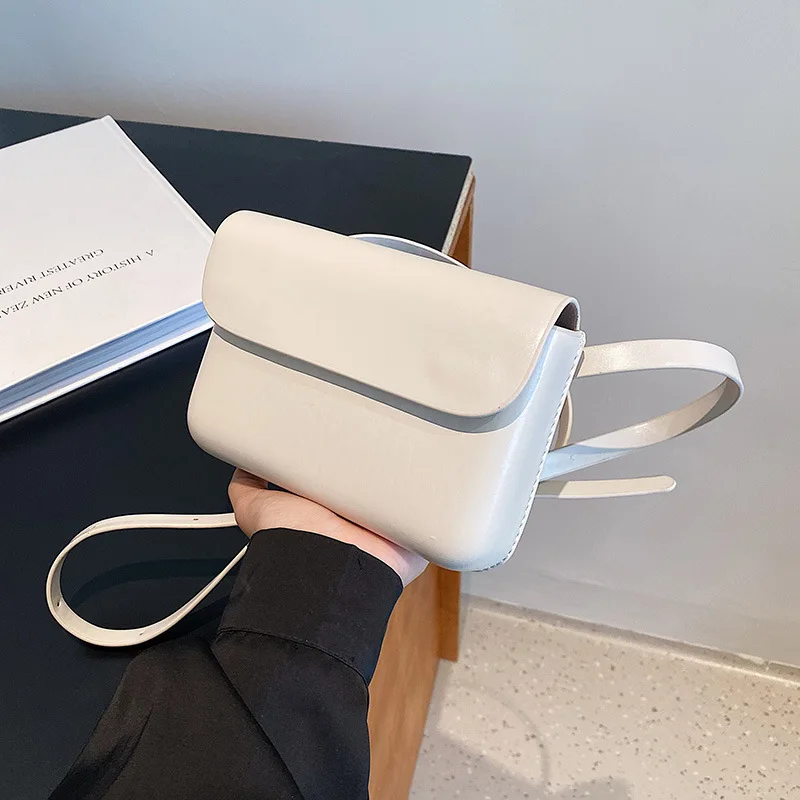 Summer 2022 New Women's Fashion Simple Small Square Bag Single Shoulder Messenger Luxury Handbags Women Bags Designer
Summer 2022 New Women's Fashion Simple Small Square Bag Single Shoulder Messenger Luxury Handbags Women Bags Designer