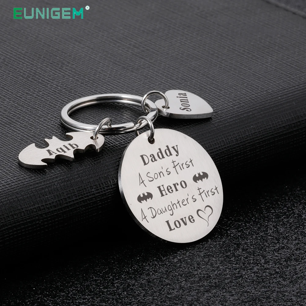 

Fashion Keychain Personalized Customized Products Name Keychains Happy Father's Day Gift From Son Daughter to Daddy Hero Rings