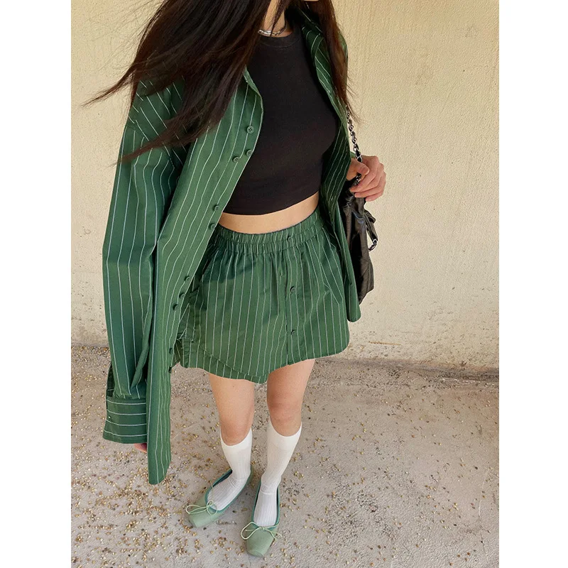 Women Two Piece Short Sets Striped Printing Button Long Sleeve Shirt Loose Shorts Sporty Ladies Outfits Elegant Summer 2023
Women Two Piece Short Sets Striped Printing Button Long Sleeve Shirt Loose Shorts Sporty Ladies Outfits Elegant Summer 2023