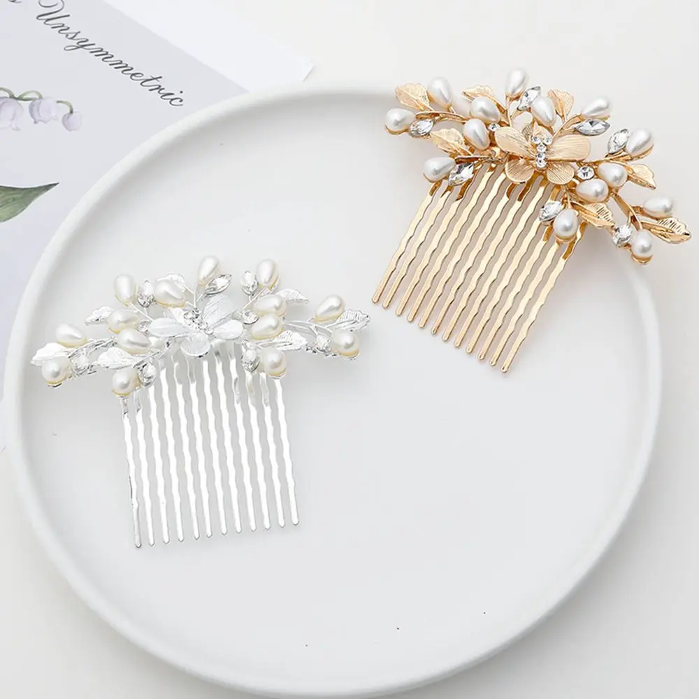 Women Temperament Hairpin Alloy Hair Accessories Korean Style Headwear Five-tooth Hair Comb Rhinestone Hair Stick 
Women Temperament Hairpin Alloy Hair Accessories Korean Style Headwear Five-tooth Hair Comb Rhinestone Hair Stick